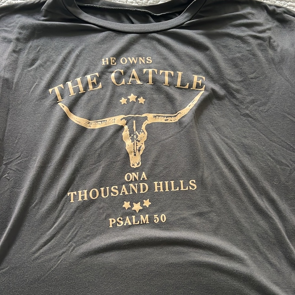 Graphic tees - Picture 7 of 7